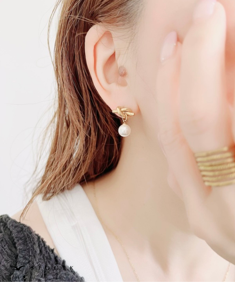 Knot Pearl Pierce