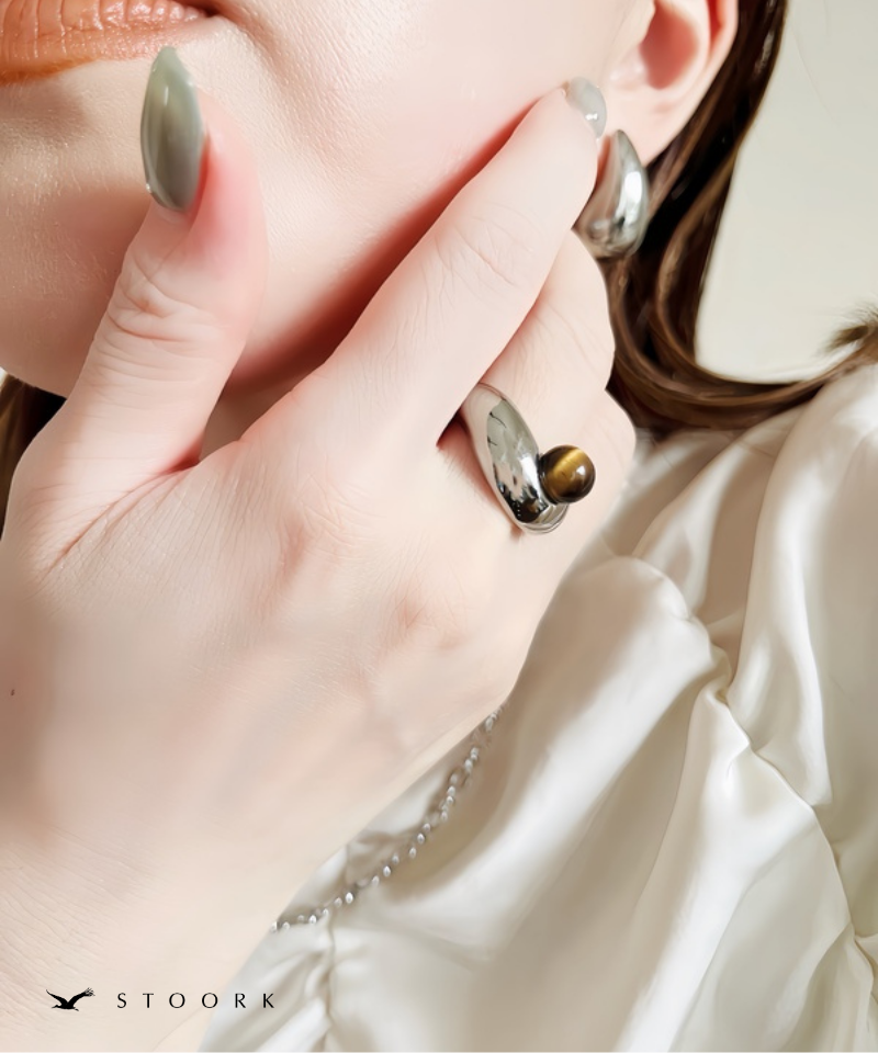 Volume Wave Stone Ring