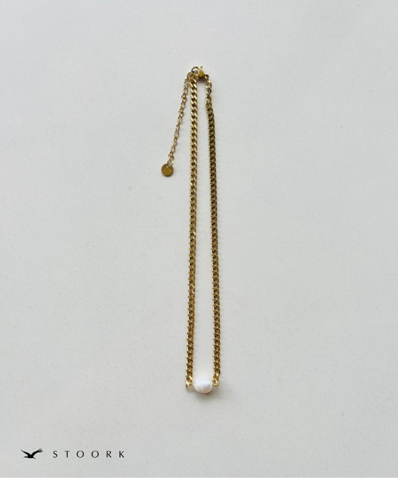 One Pearl Necklace