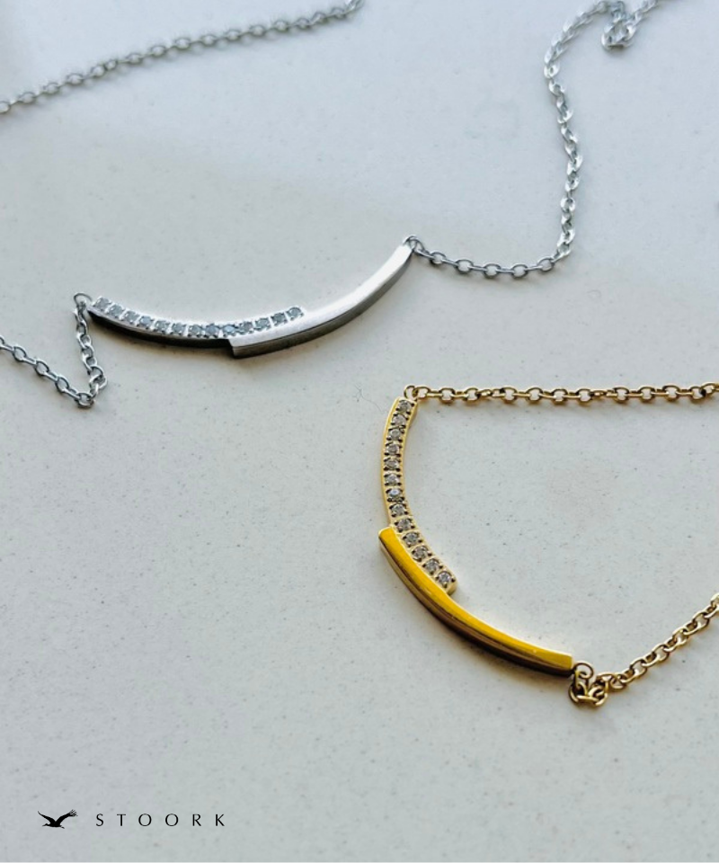 Zircon Cross Plate Necklace