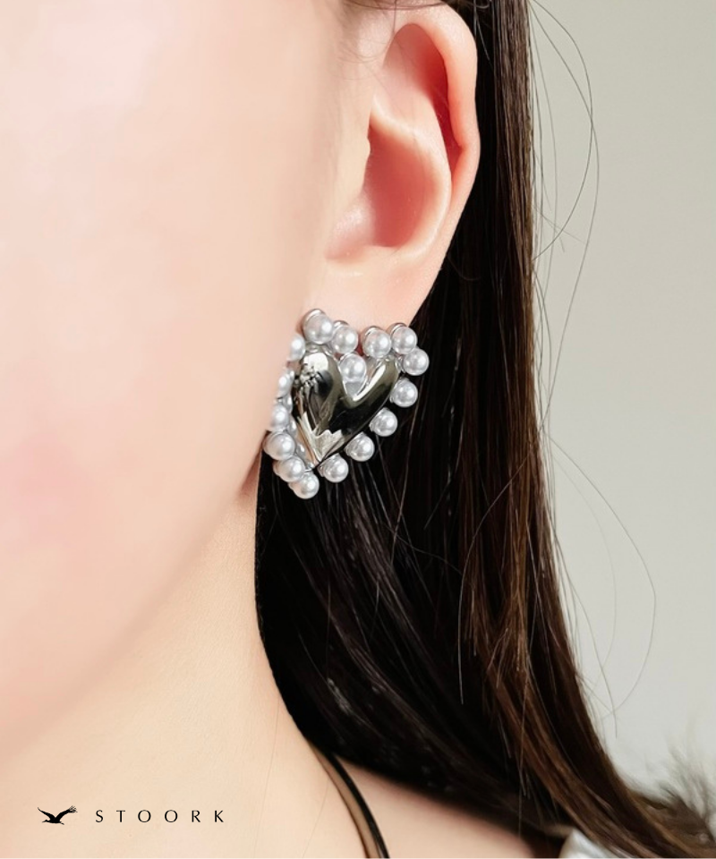 Pearl Frame Heart Pierce