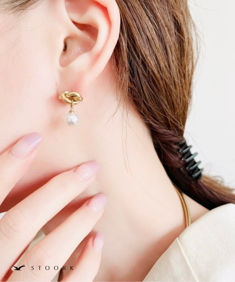 Knot Pearl Pierce