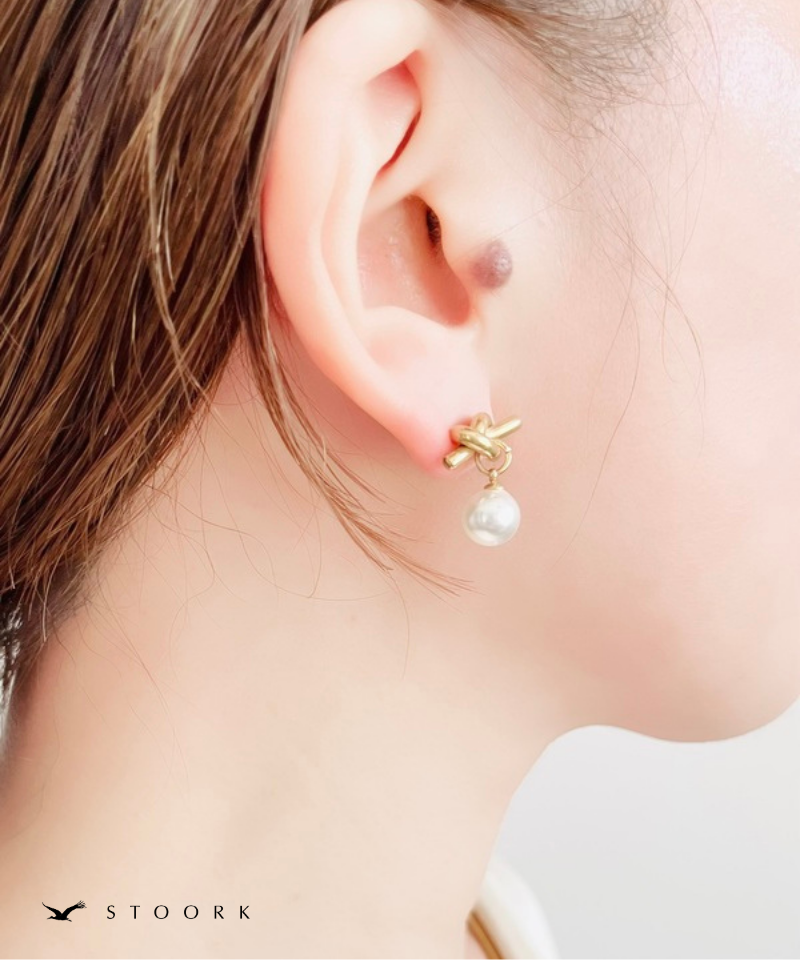 Knot Pearl Pierce