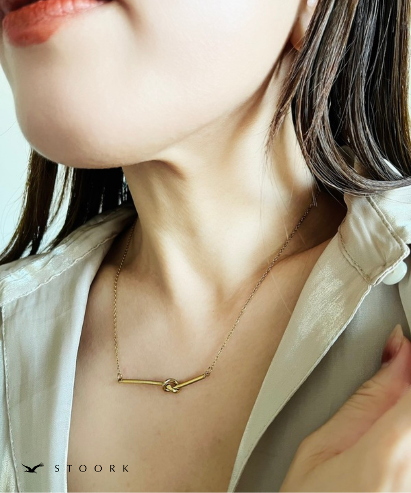 Knot Bar Necklace