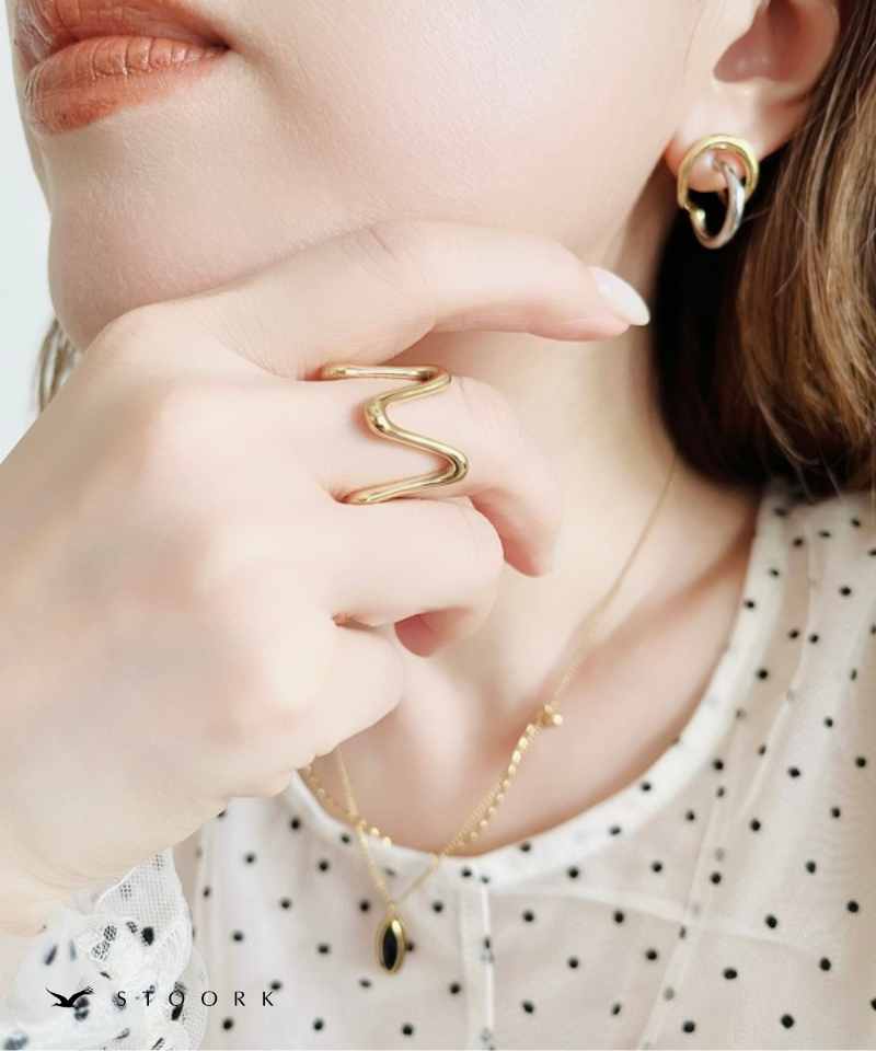 Wave Line Ring