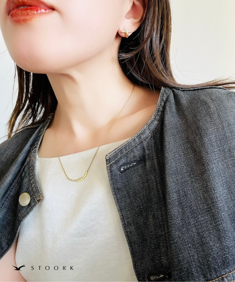 Zircon Cross Plate Necklace