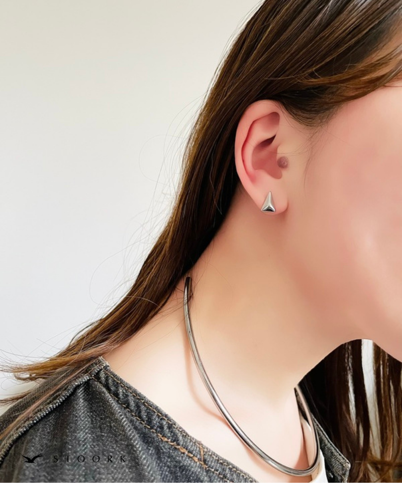 Triangle Studs Pierce