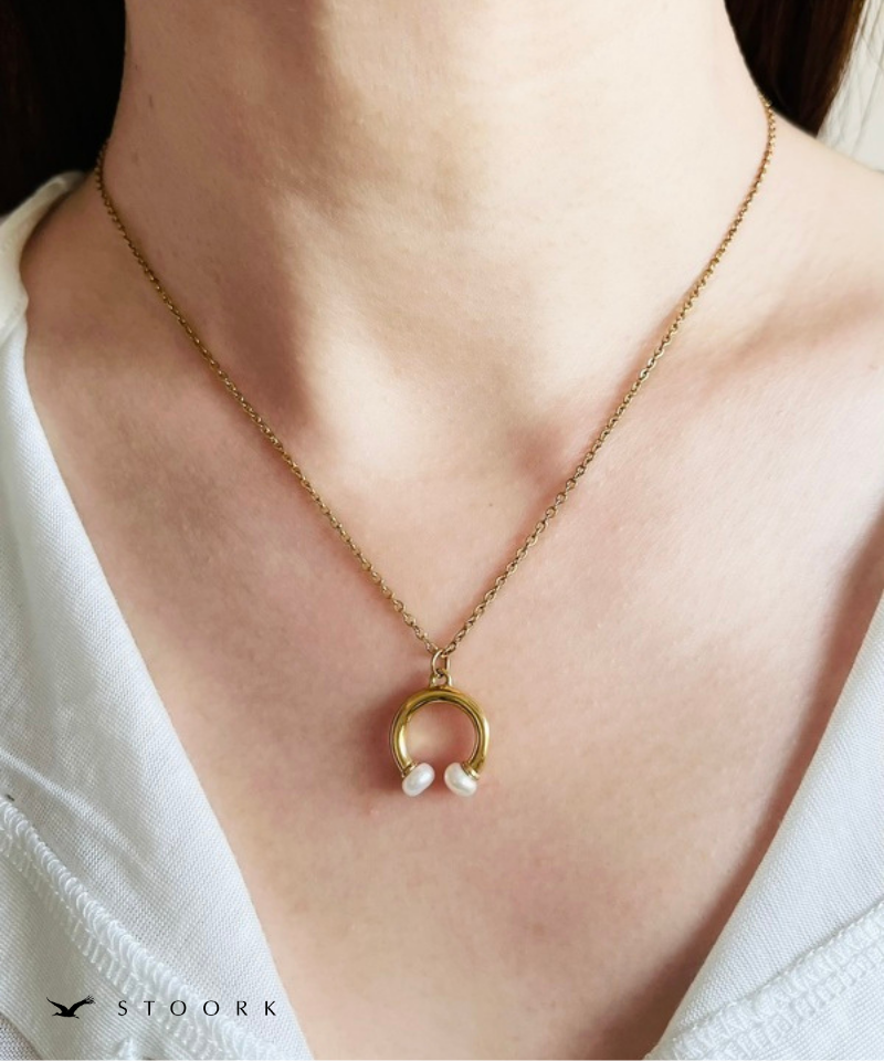 Pearl Horseshoe Necklace