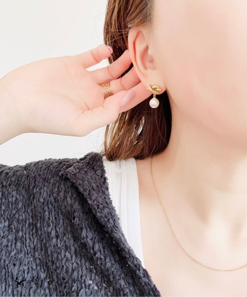 Knot Pearl Pierce