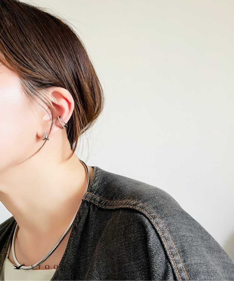 Triangle Studs Pierce