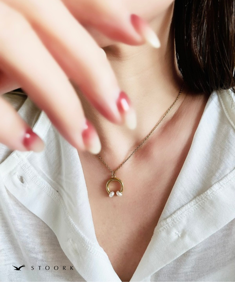 Pearl Horseshoe Necklace