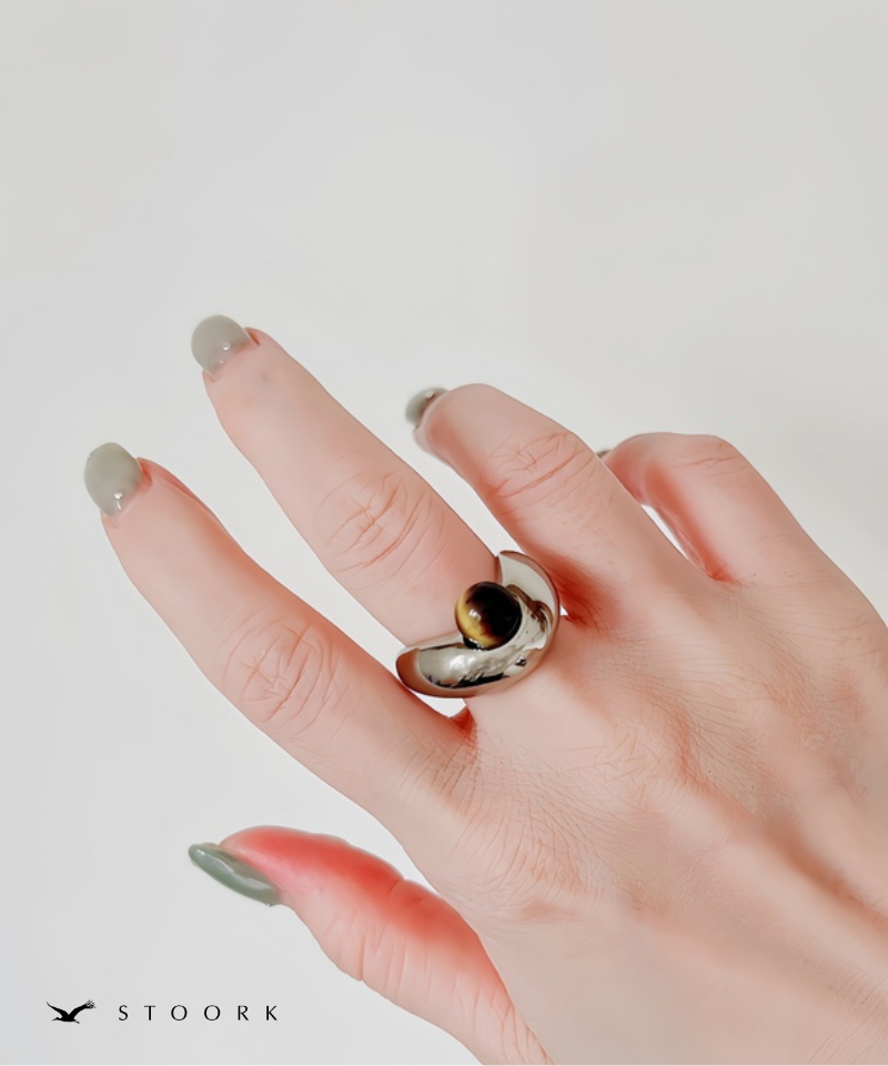 Volume Wave Stone Ring