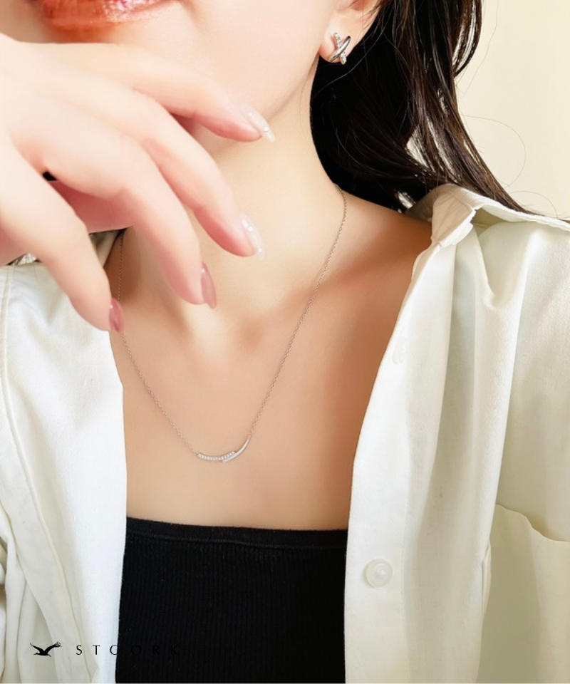 Zircon Cross Plate Necklace