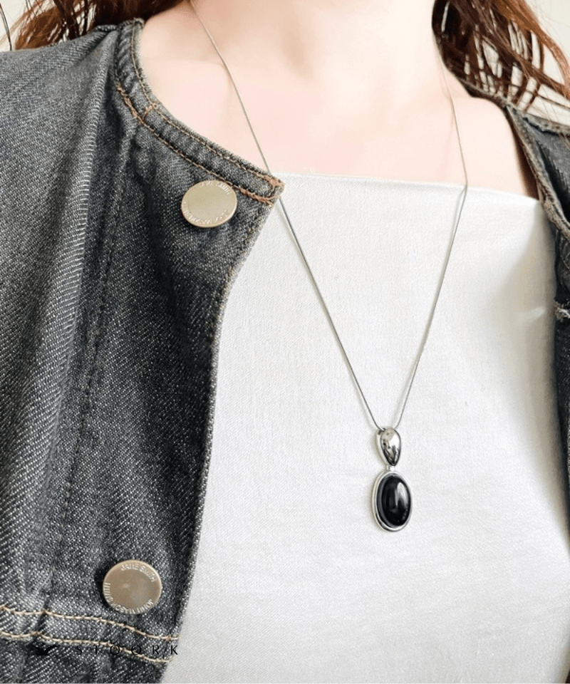 Black Oval Slider Necklace - stoork