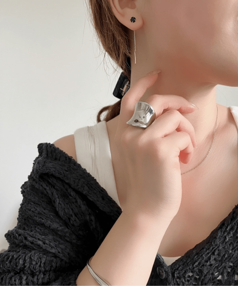 Bold Curve Ring - stoork
