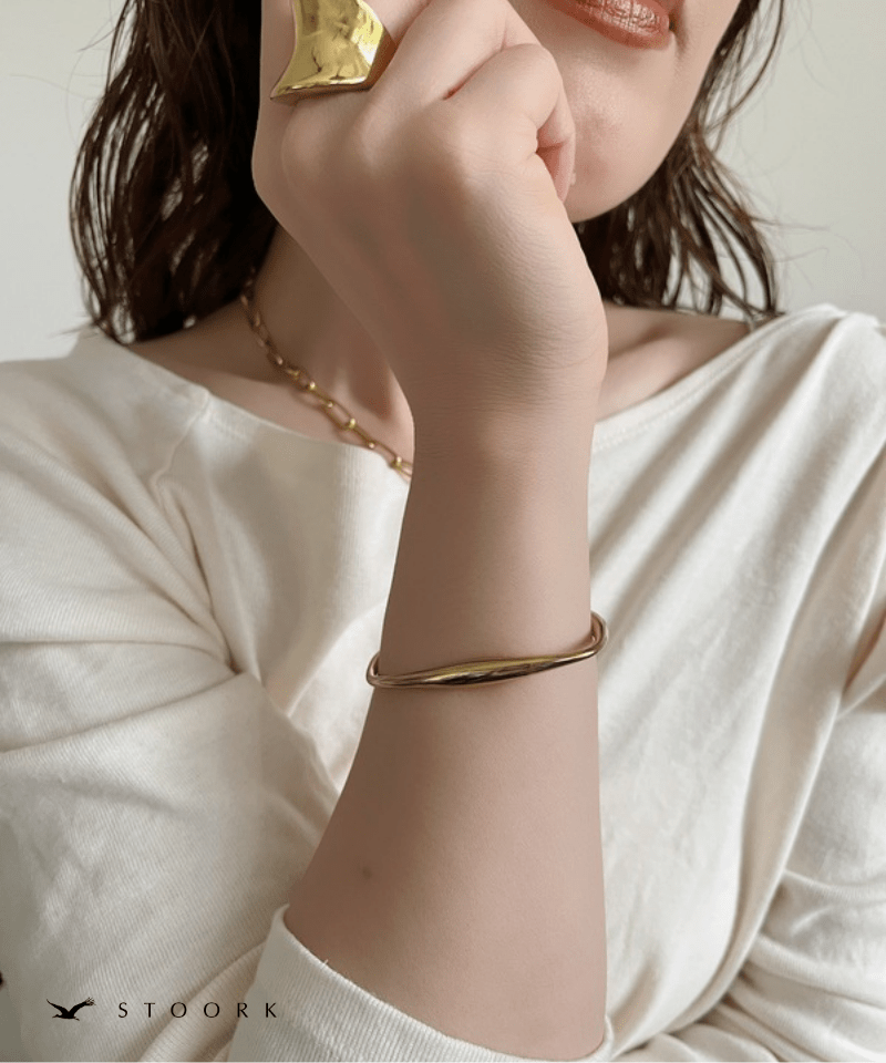 Minimal Nuance Open Bangle - stoork
