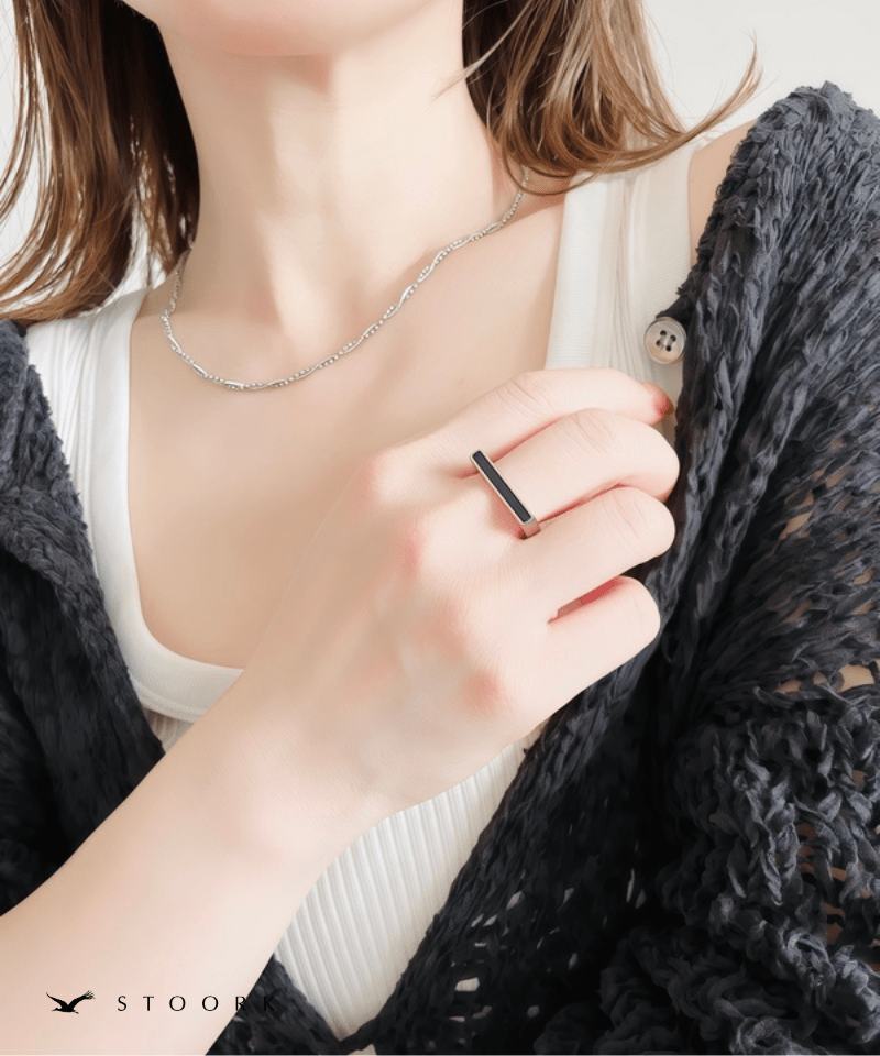 Square Black Line Ring - stoork