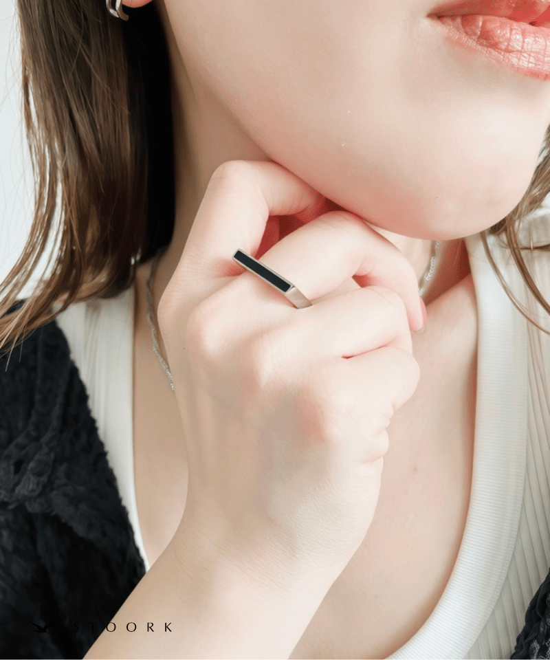 Square Black Line Ring - stoork