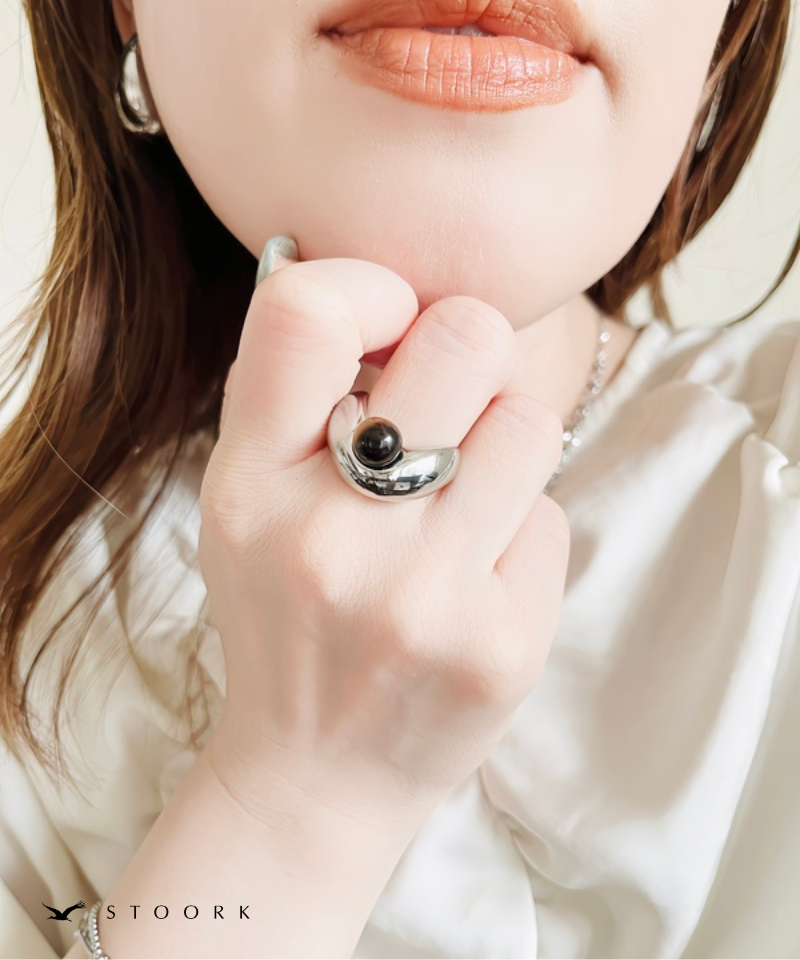 Volume Wave Stone Ring