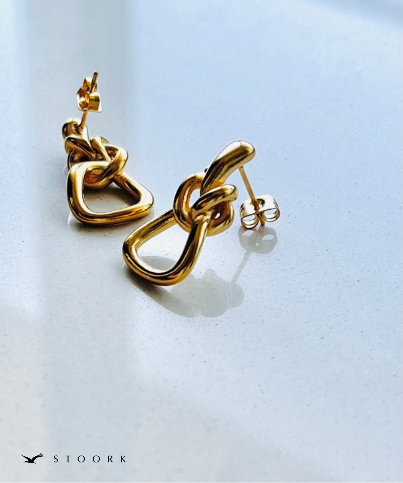 Volume Knot Hoop Pierce