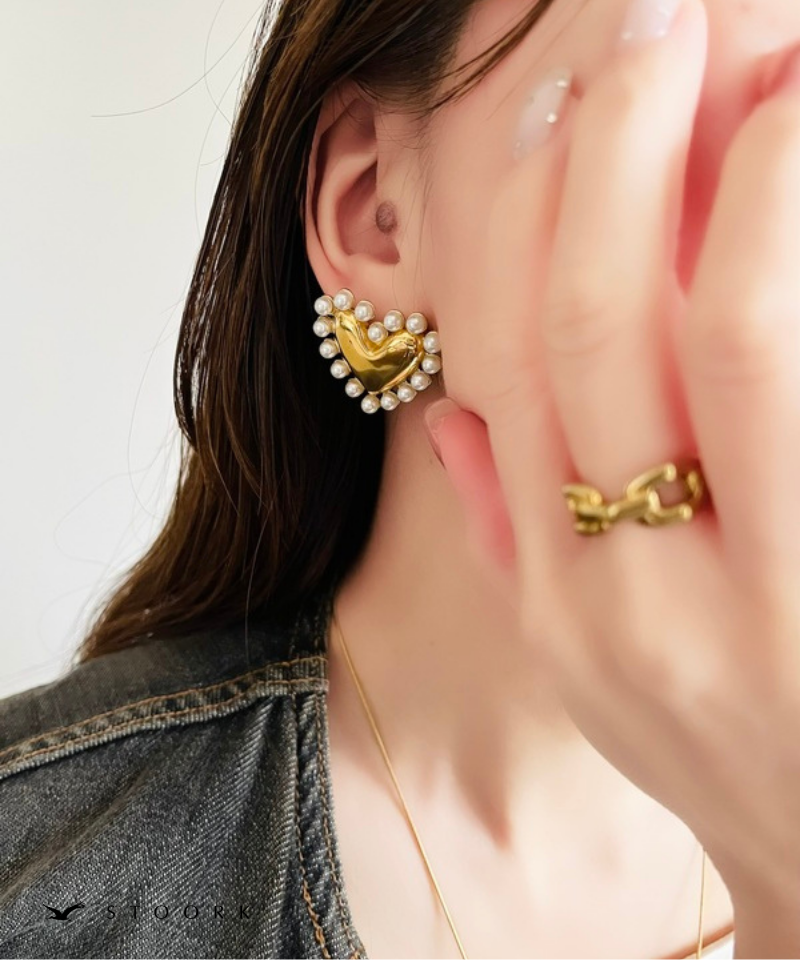 Pearl Frame Heart Pierce