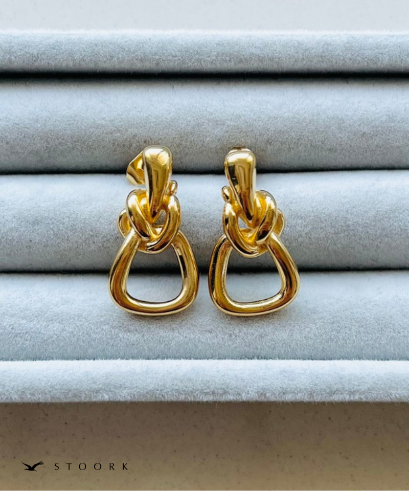 Volume Knot Hoop Pierce