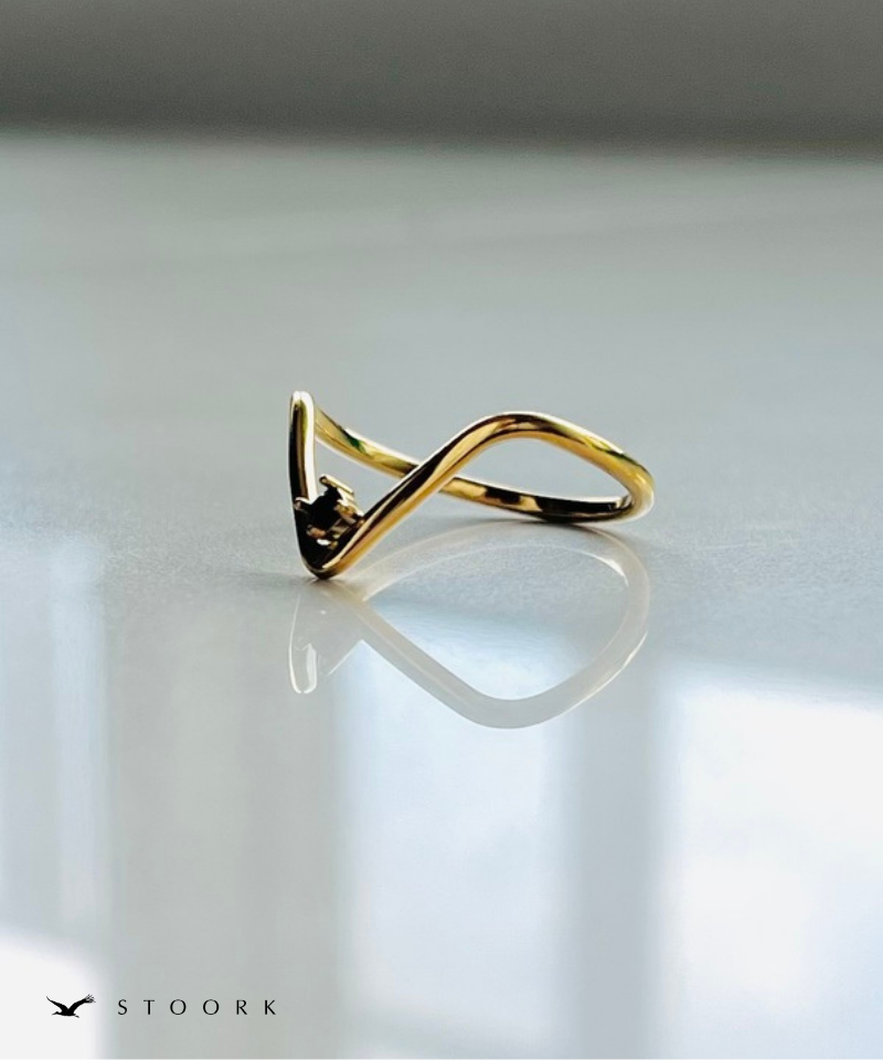 V-Line Black Stone Ring