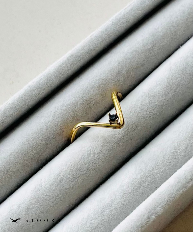 V-Line Black Stone Ring