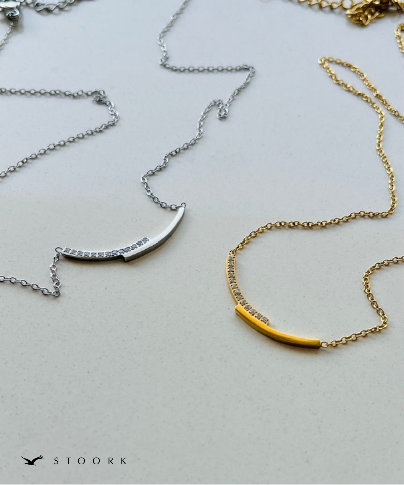 Zircon Cross Plate Necklace