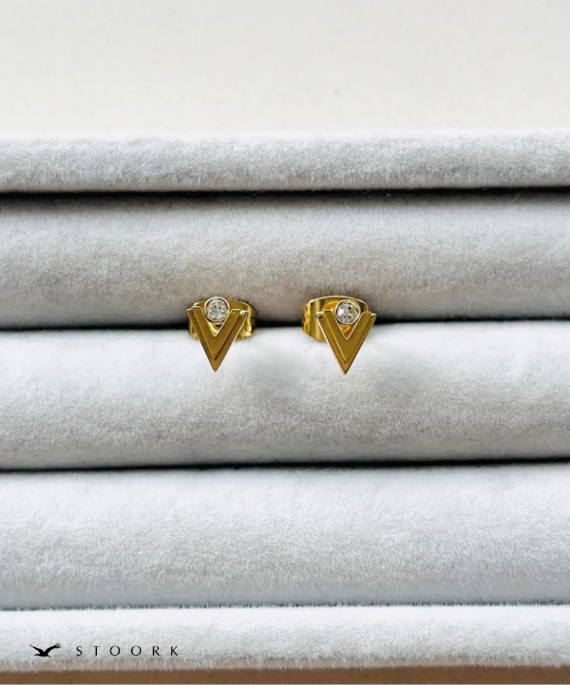 V Line Stone Pierce