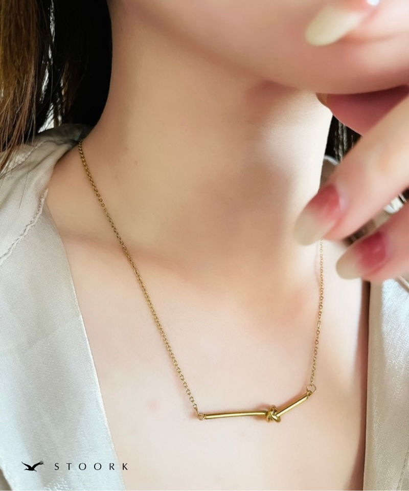 Knot Bar Necklace