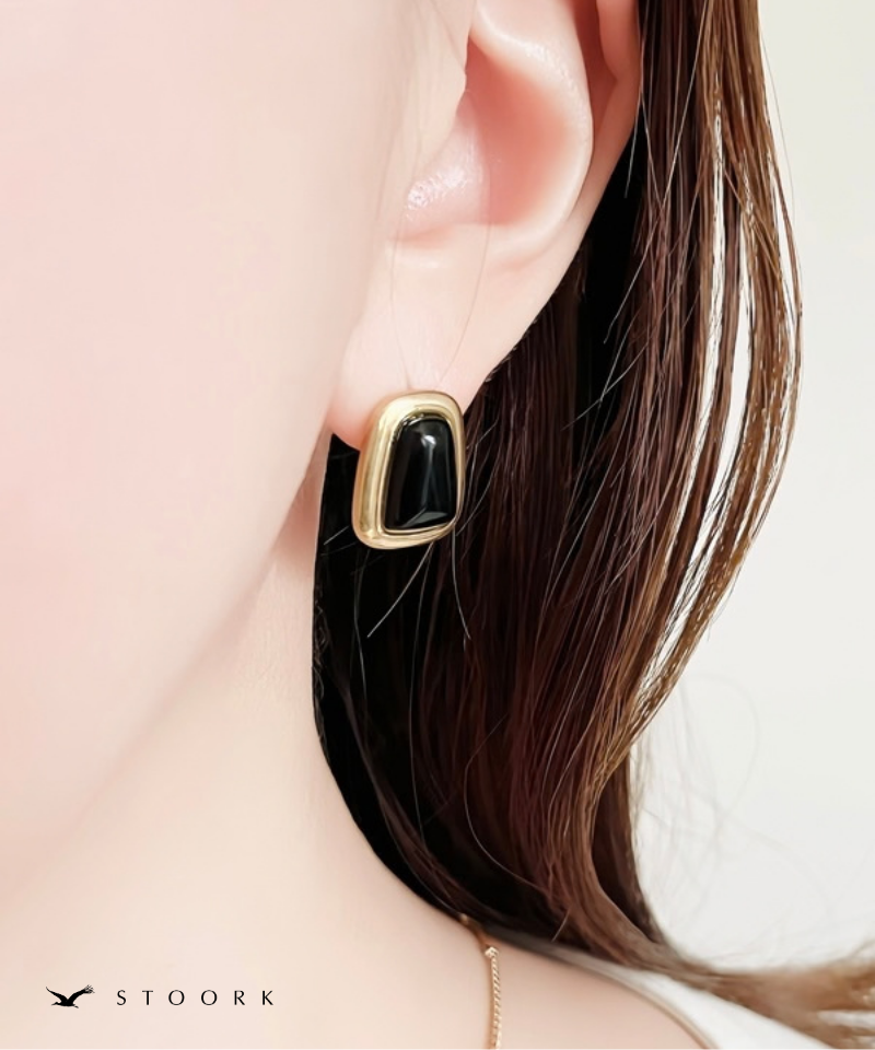 Square Black Stone Pierce
