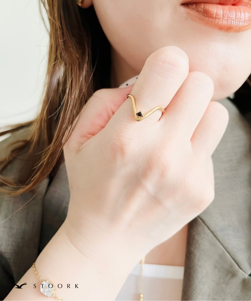V-Line Black Stone Ring