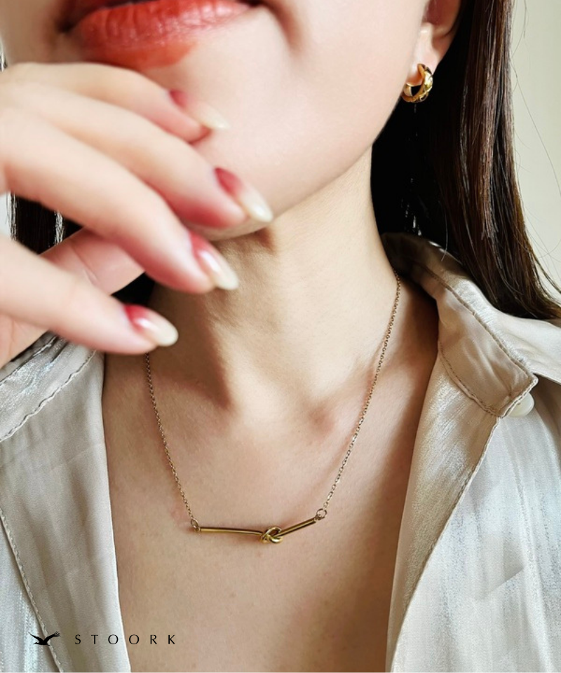 Knot Bar Necklace