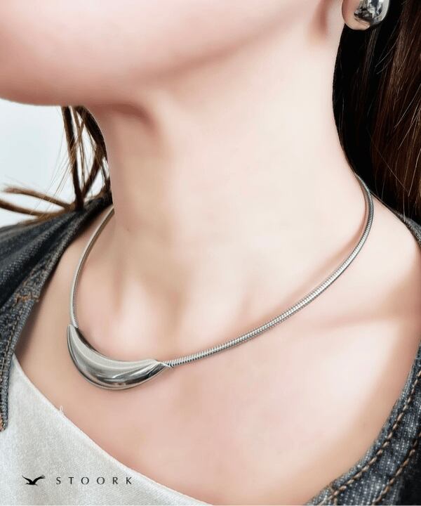 Snake Magnet Choker