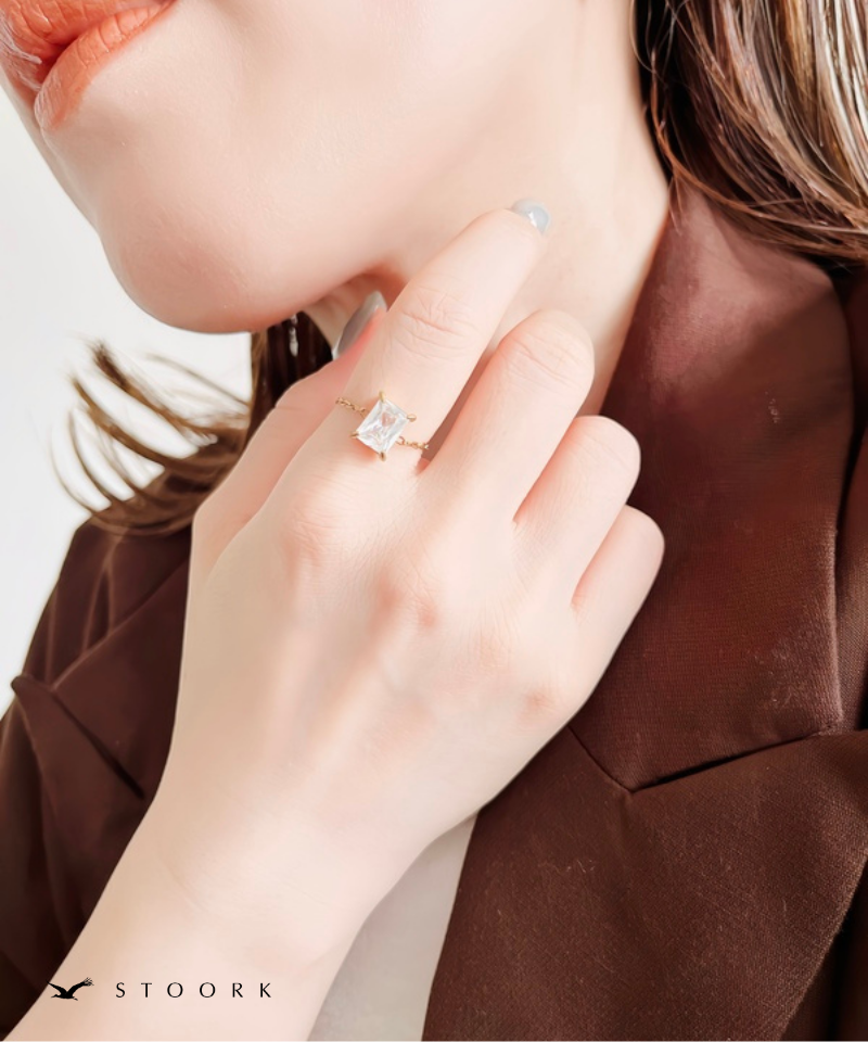 Drop Stone Chain Ring