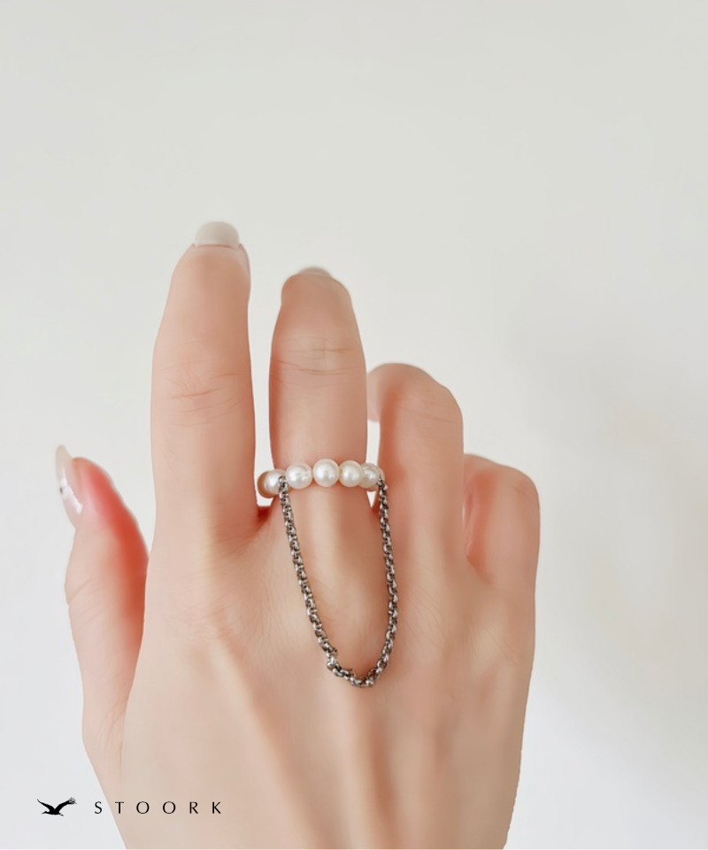 Drape Pearl Ring