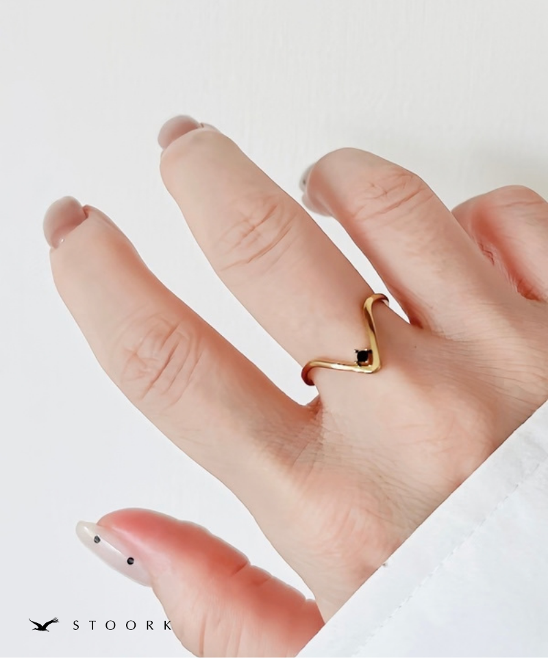 V-Line Black Stone Ring