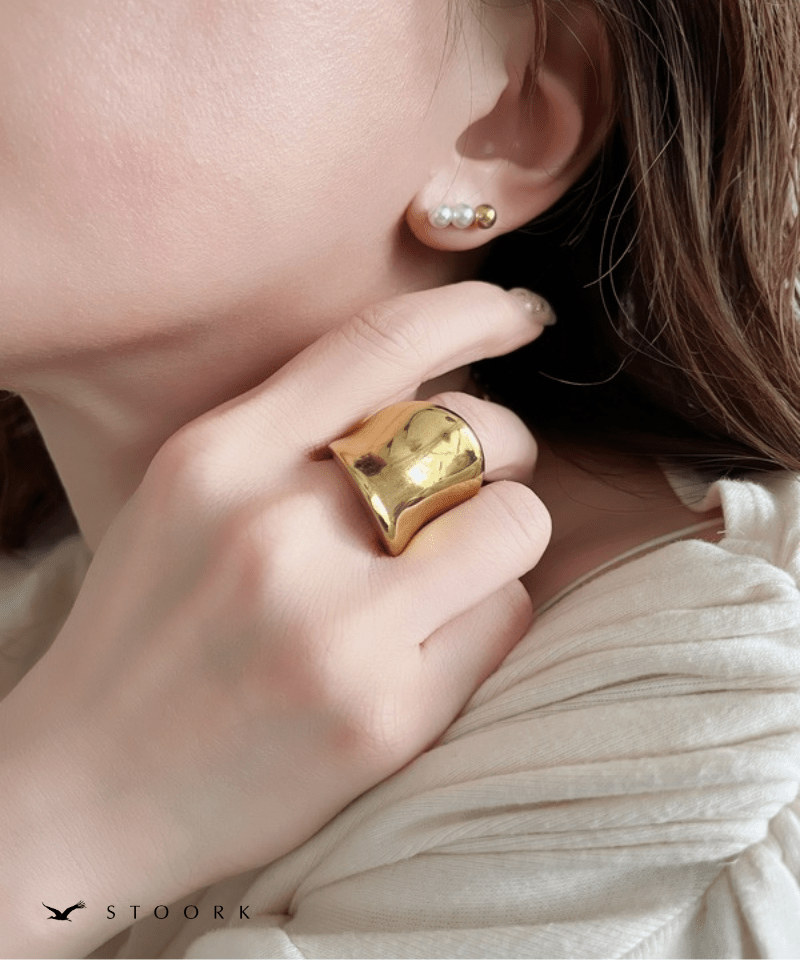 Bold Curve Ring - stoork