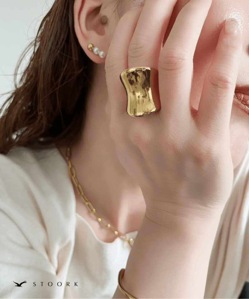Bold Curve Ring - stoork
