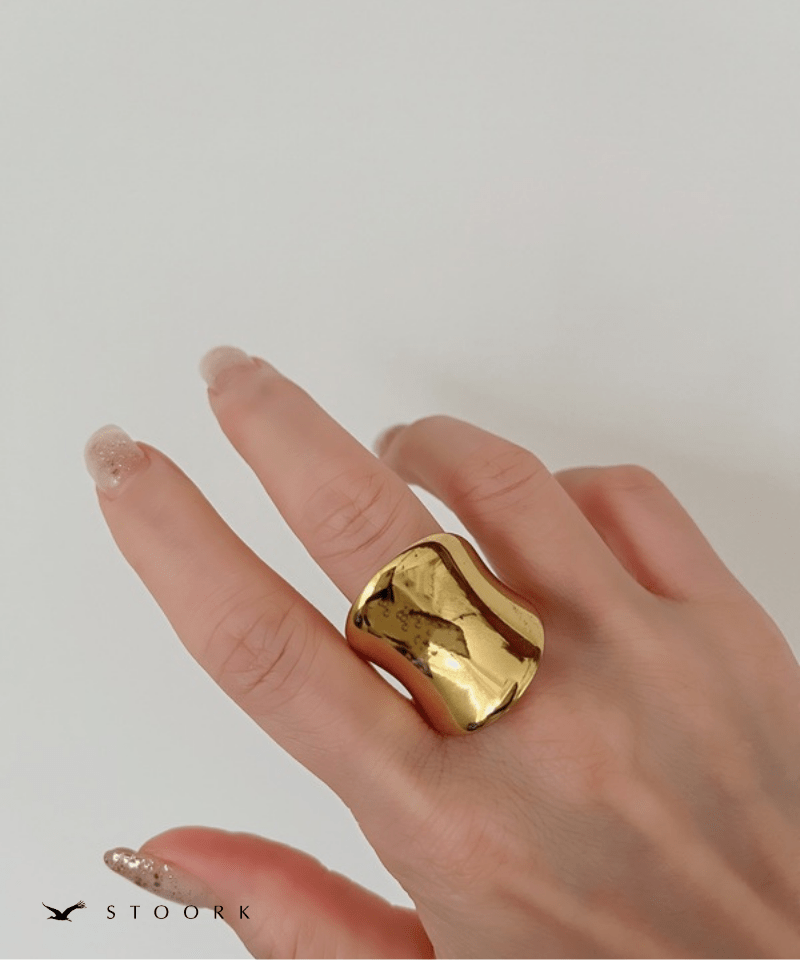 Bold Curve Ring - stoork