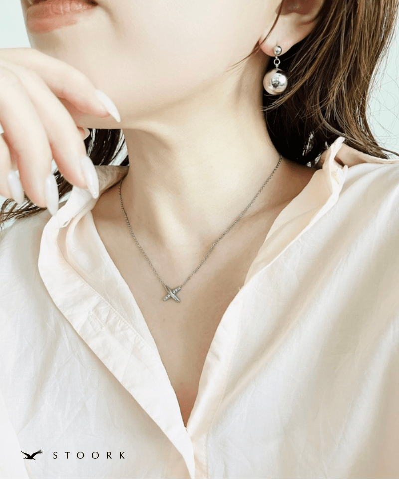 Cross Line Zircon Necklace - stoork