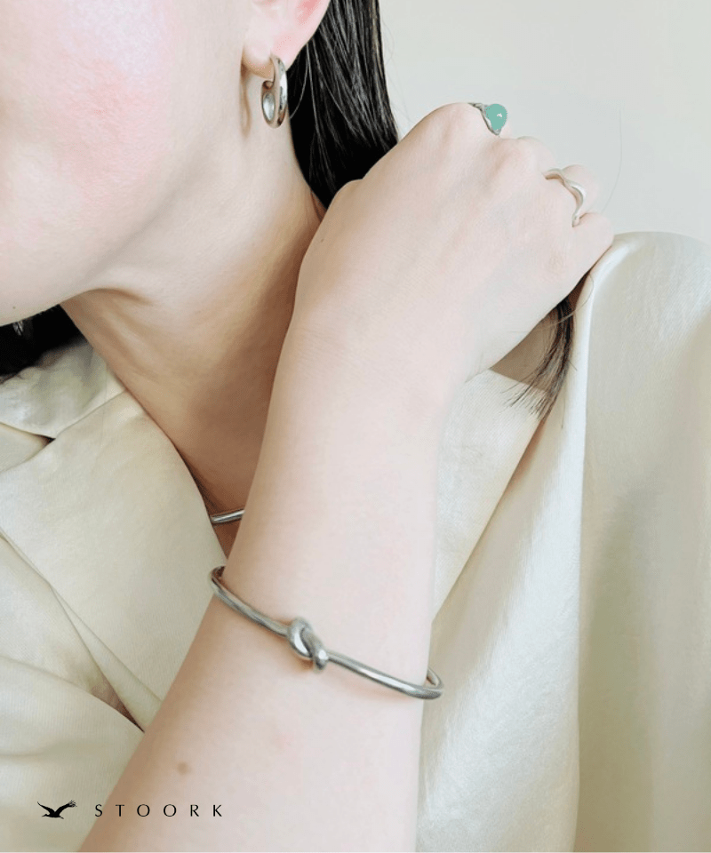 【再入荷】Knot Hoop Bangle - stoork
