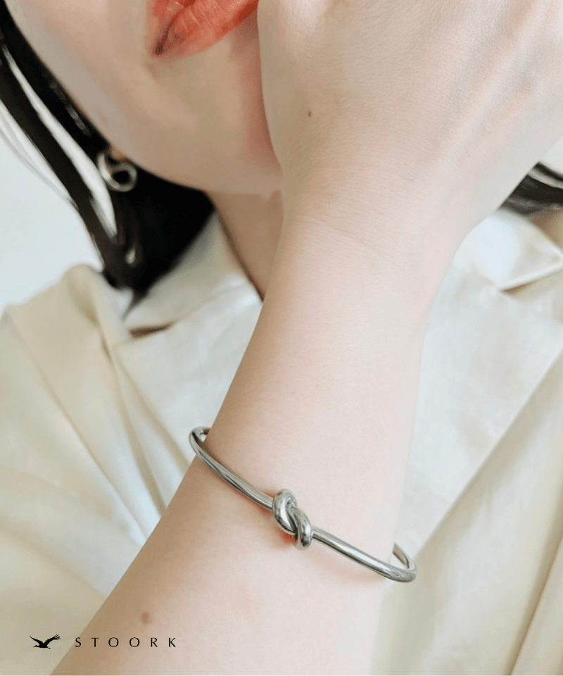 【再入荷】Knot Hoop Bangle - stoork