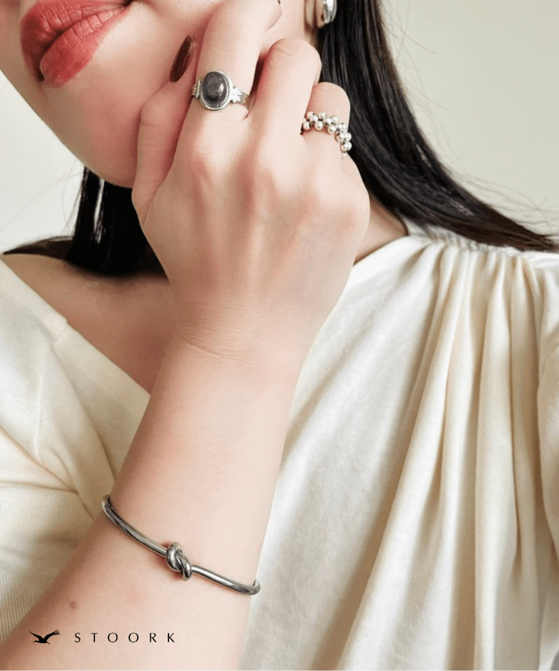 【再入荷】Knot Hoop Bangle - stoork