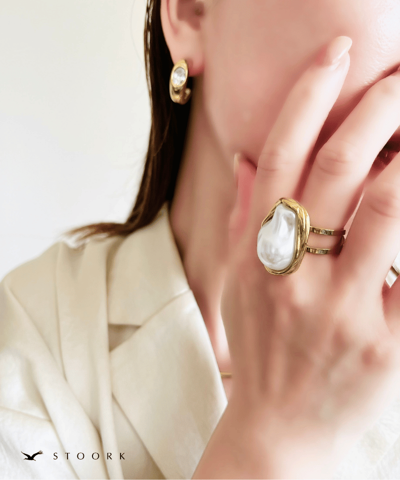 Metal Frame Pearl Ring - stoork