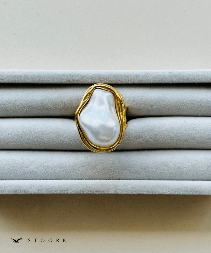 Metal Frame Pearl Ring - stoork