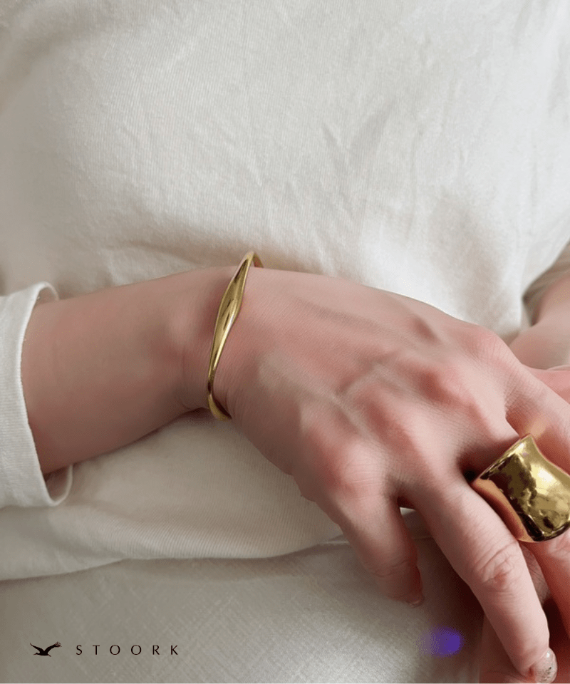 Minimal Nuance Open Bangle - stoork