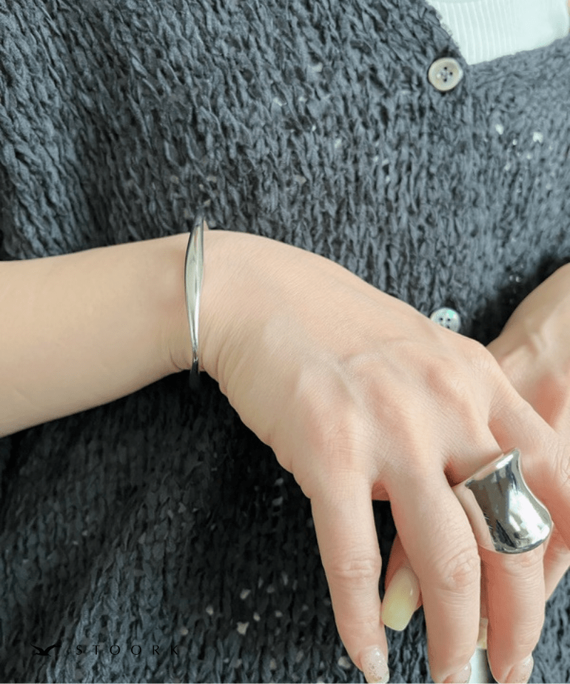 Minimal Nuance Open Bangle - stoork