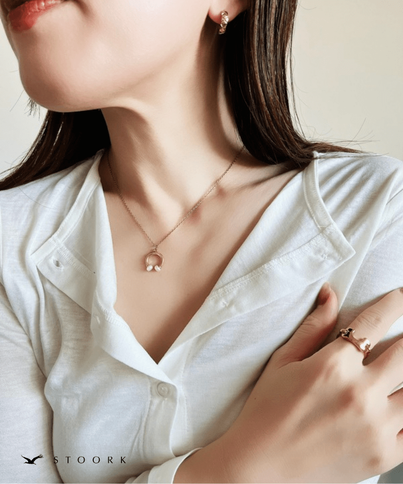 Pearl Horseshoe Necklace - stoork